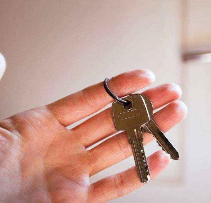 Key duplication coordination with registered locksmith partners